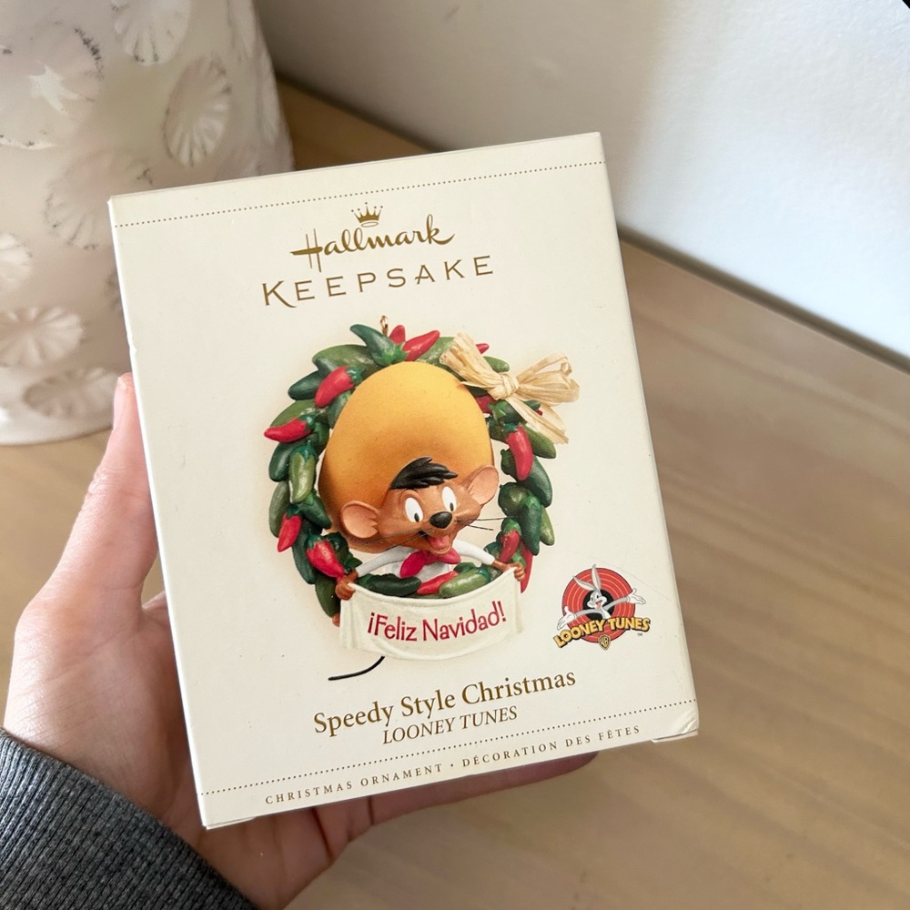 2006 Hallmark Keepsake Looney Tunes Speedy Gonzales Christmas Ornament